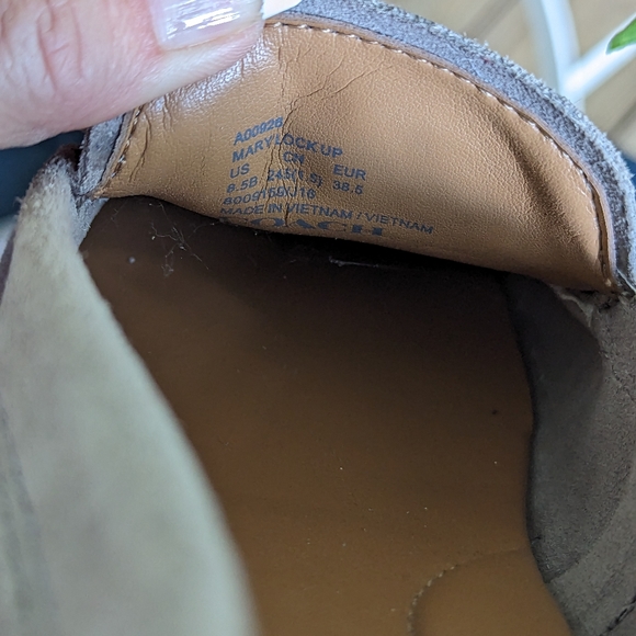 Coach suede loafers 8.5B - Picture 4 of 6